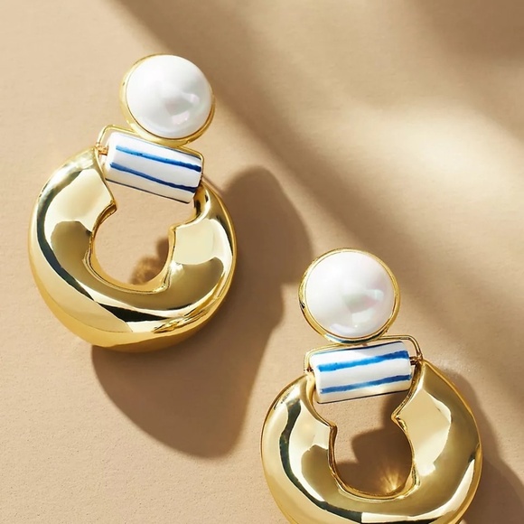 Anthropologie Jewelry - NWT Anthropologie Top Pearl porcelain earrings